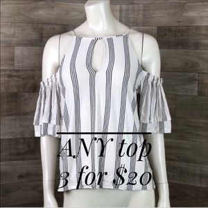 AEO SOFT & SEXY KEYHOLE COLD SHOULDER STRIPED TOP